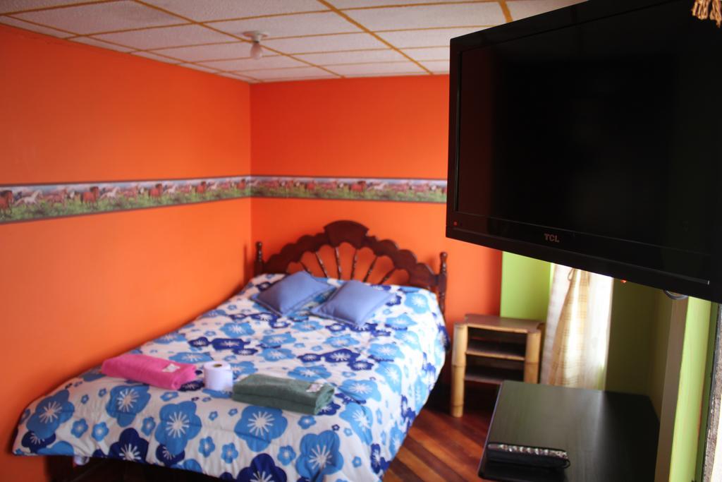 Hostel Sendero De Volcanes Latacunga Kültér fotó