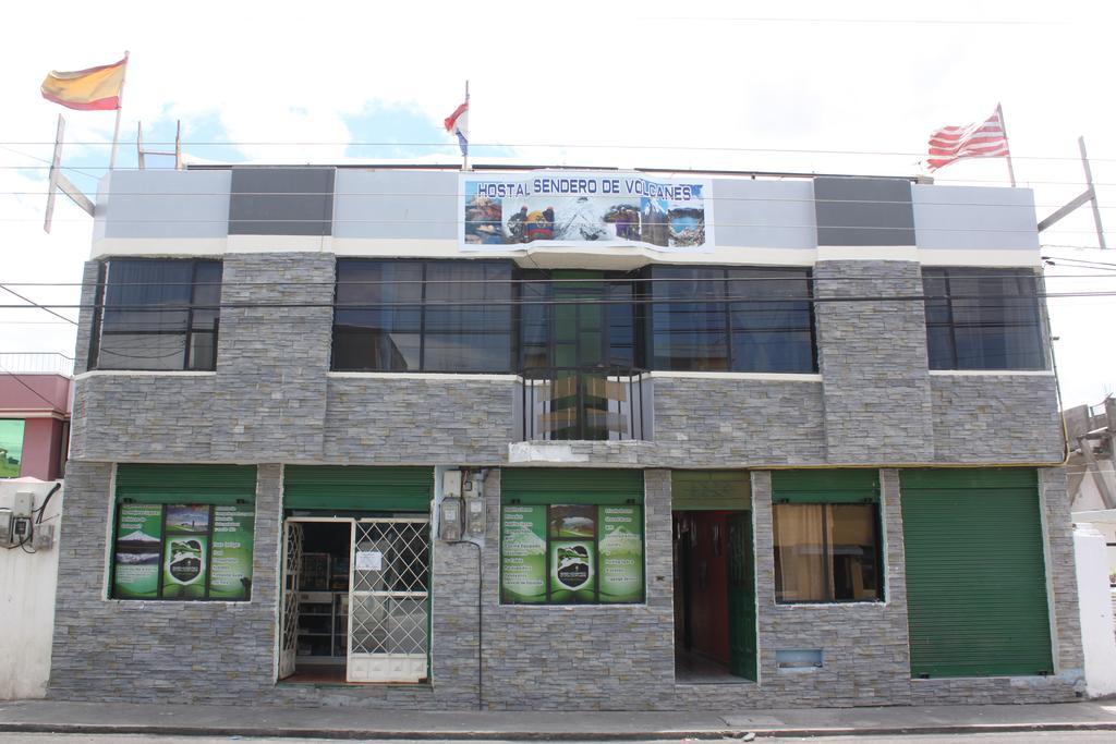 Hostel Sendero De Volcanes Latacunga Kültér fotó