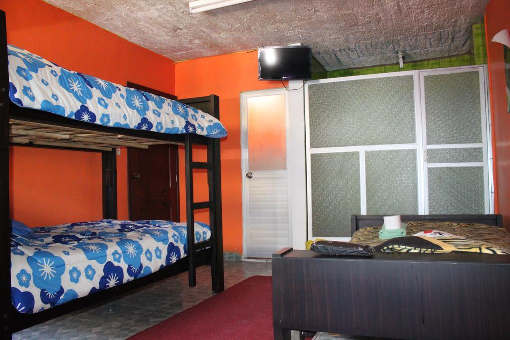 Hostel Sendero De Volcanes Latacunga Kültér fotó