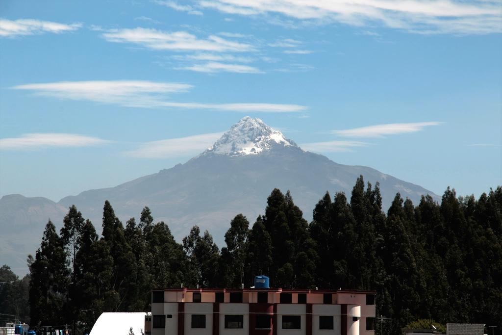 Hostel Sendero De Volcanes Latacunga Kültér fotó