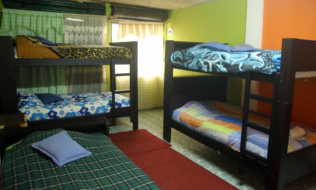 Hostel Sendero De Volcanes Latacunga Kültér fotó